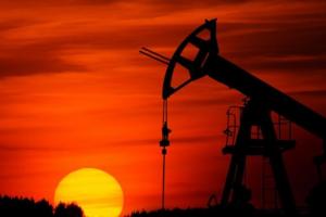 【美股天天说】油价和能源股的涨势能否持续？埃克森美孚(XOM)和西方石油(OXY)的估值风险似同非同